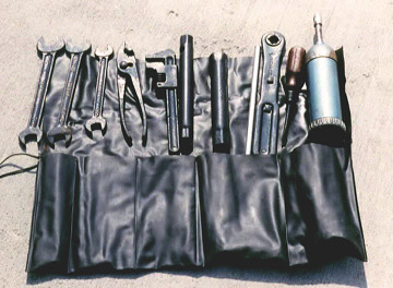 Triumph TR2-3B tool kits